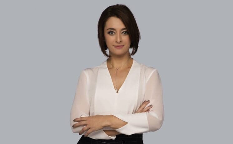 No comando do Melhor da Tarde, Catia Fonseca passa na frente e vira destaque na Band