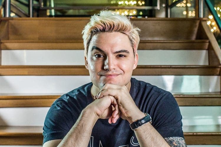 FELIPE NETO