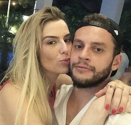 Ex-BBB Fernanda Keulla engata romance com diretor da Globo, ex de Fernanda Paes Lemes