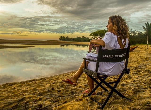 Maria de Médicis durante as gravações de Segundo Sol na Bahia (Foto: Globo/João Cotta) Maria de Médicis durante as gravações de Segundo Sol na Bahia (Foto: Globo/João Cotta)