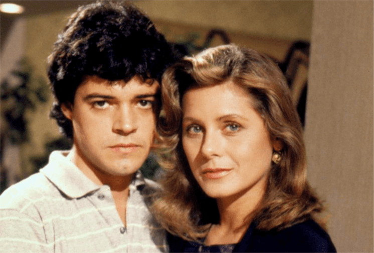 Há 30 anos, Globo lançava novela com 70 pontos de audiência, casamento nos bastidores e centenas de revistas de fofocas