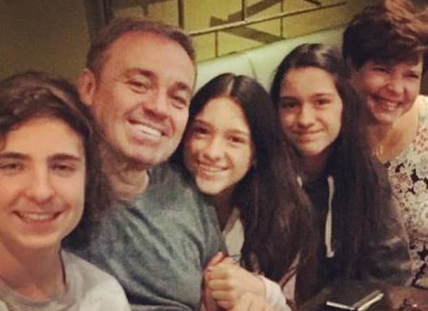 Filhos de Gugu Liberato exibem fotos inéditas ao lado do apresentador e comovem com declaração