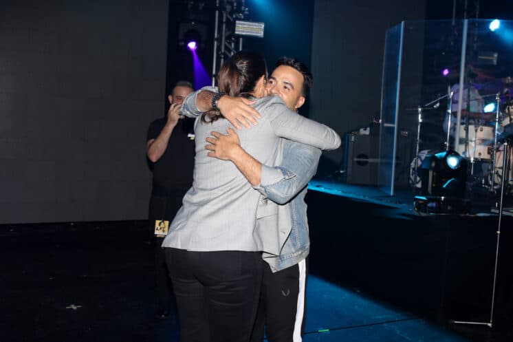 Ivete Sangalo surpreende e faz dupla com cantor de Despacito
