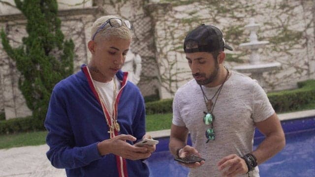 Ex-BBB Kaysar grava vídeo clipe com MC Don Juan e promete virar funkeiro