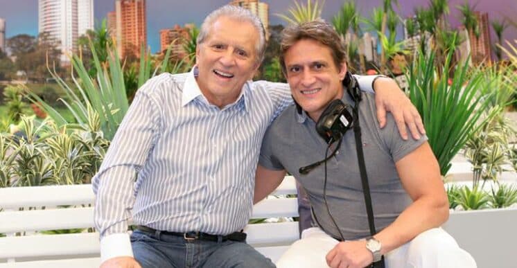 Carlos Alberto de Nóbrega não convida o filho para o seu casamento e ele desabafa: "A gente não foi chamado"