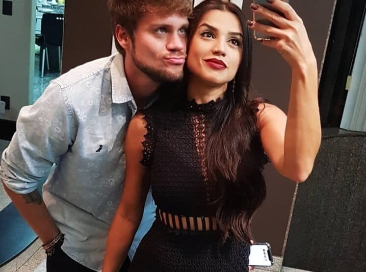 Ex-BBBs Paula e Breno têm lua de mel em MG e levam fãs à locuura
