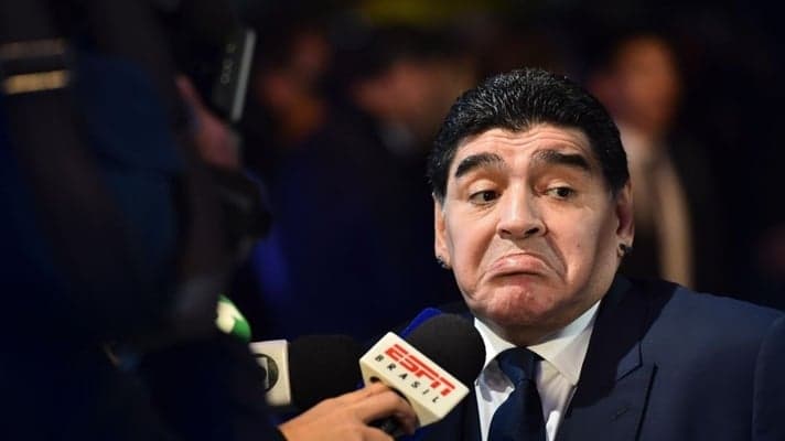 Empresa encomenda série sobre Diego Maradona e abordará polêmicas do ex-jogador