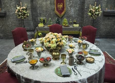 Decoração das cenas de Deus Salve o Rei (Foto: Estevam Avellar/Rede Globo/Divulgação)