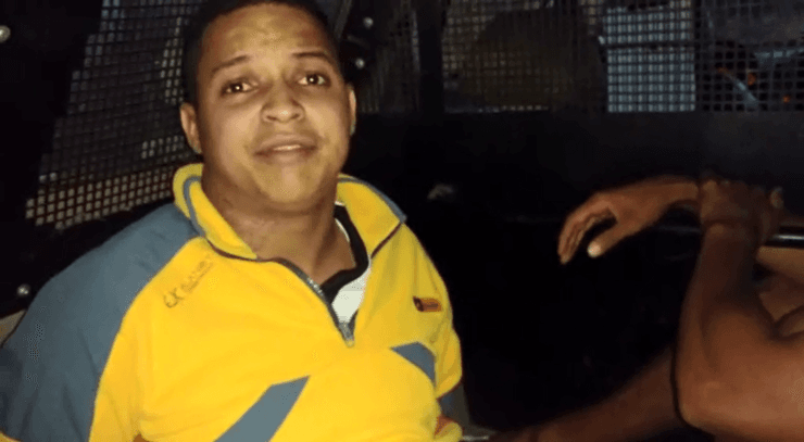 Ex-BBB se desespera ao saber que filho matou um homem a facadas e desabafa após ele ir preso