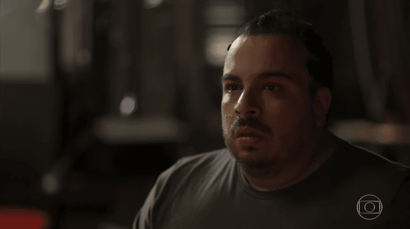 Clóvis (Luis Lobianco) em cena de Segundo Sol (Foto: Reprodução/Globo)