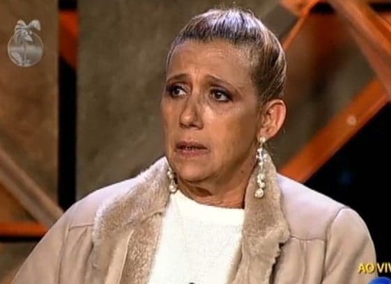 Aos prantos, Rita Cadillac mostra desespero e deixa fãs preocupados: "Meu mundo acabou"