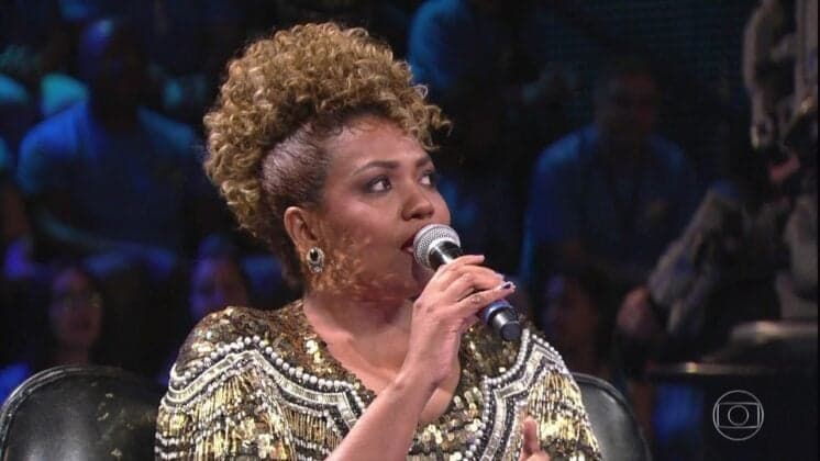 Gaby Amarantos some da internet após detonar Silvio Santos e ignorar piada de Faustão