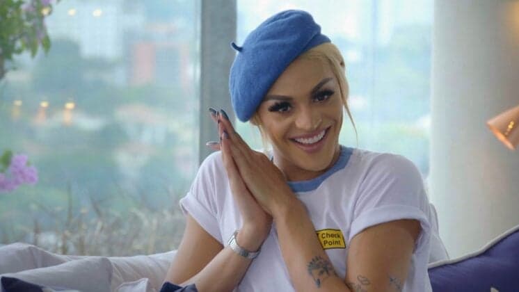 Pabllo Vittar relembra beijo em Diplo e choca com comparação inusitada