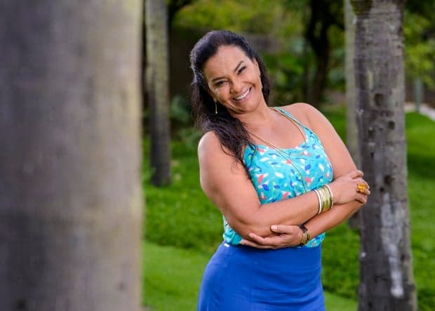 Solange Couto choca seguidores com antes e depois com personagem icônico de novela