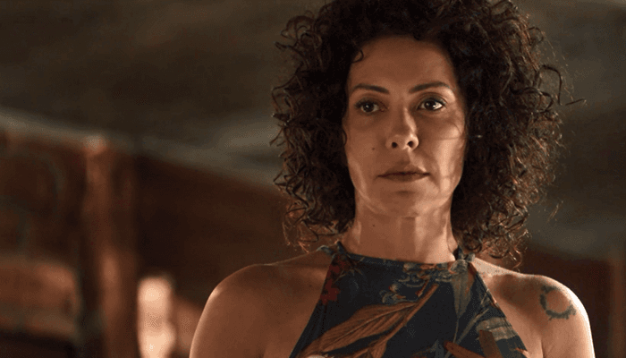 Segundo Sol: Cacau fica mexida em reencontro com Edgar, mas disfarça