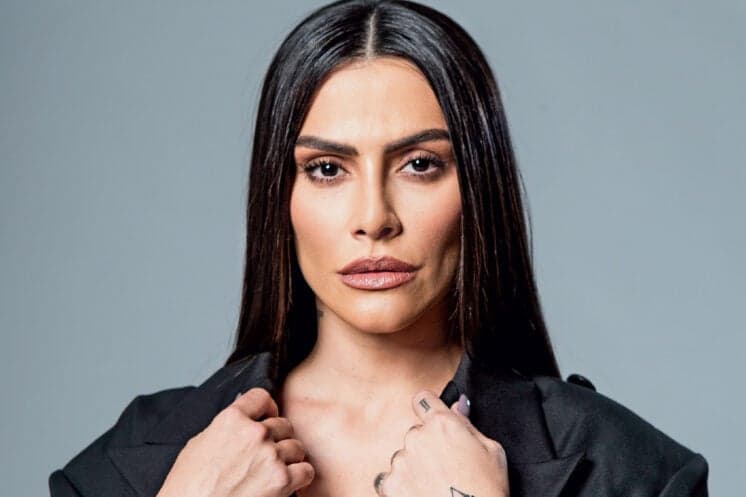 Cleo Pires fica irritada com a Globo e manda recado para a emissora na internet