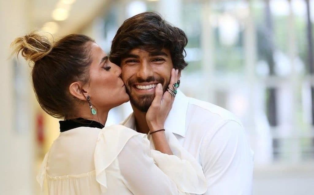 Deborah Secco e Hugo Moura (Foto: Reprodução) Deborah Secco e Hugo Moura (Foto: Reprodução)