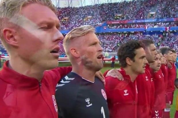 Jogo de futebol da Copa com seleção repleta de "homens lindos" na Globo leva internet à loucura