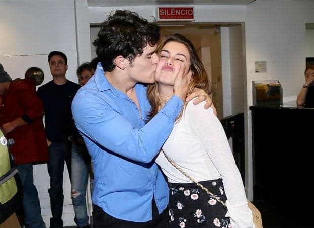 Após causar polêmica, Klara Castanho se pronuncia sobre namorar rapaz de 28 anos