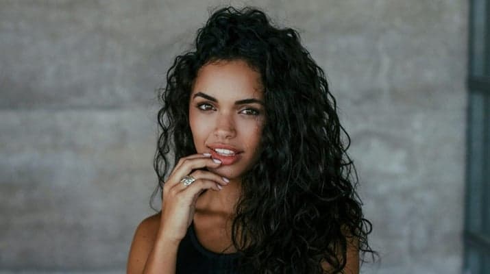Cleo em O Outro Lado do Paraíso, Giovana Cordeiro retorna à telinha e dá detalhes de nova personagem