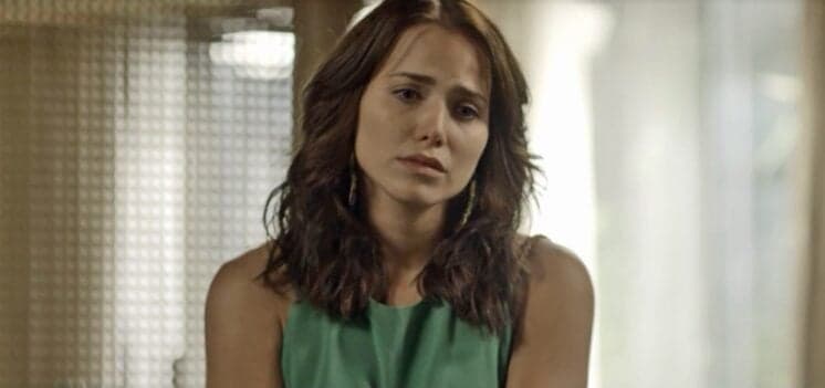 Segundo Sol: Para salvar família, Rosa se humilha para Laureta