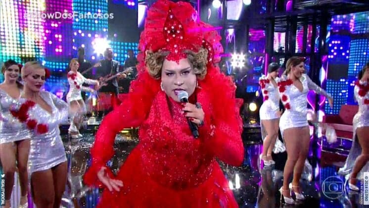 Tiago Abravanel imita Gaby Amarantos na semana em que cantora disparou contra Silvio Santos e público vê indireta
