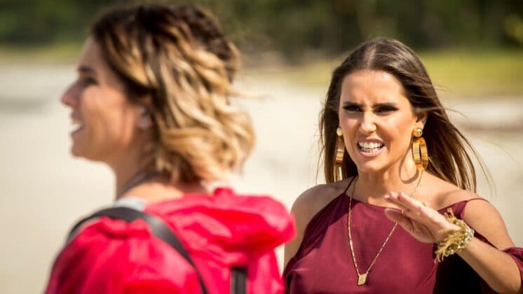 Segundo Sol: Luzia obedece Karola, é dominada pelo medo da vilã e desiste de Beto