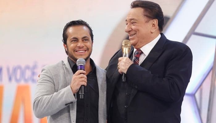 Com polêmica de Thammy Miranda no Raul Gil, programa explode e filho do apresentador comemora na web