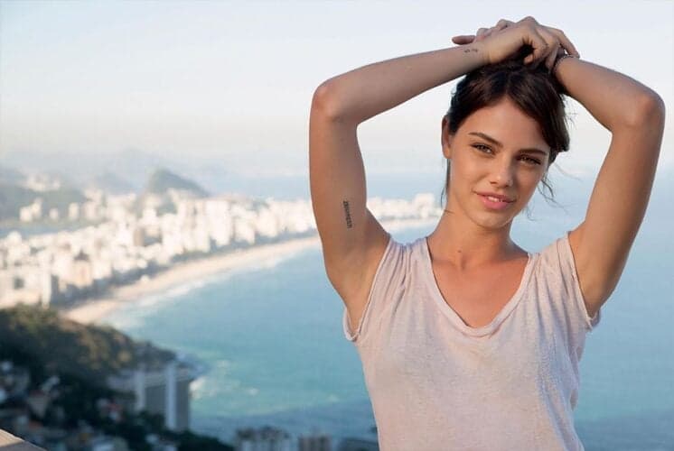 Laura Neiva participa do canal de Matheus Mazzafera e faz algumas revelações