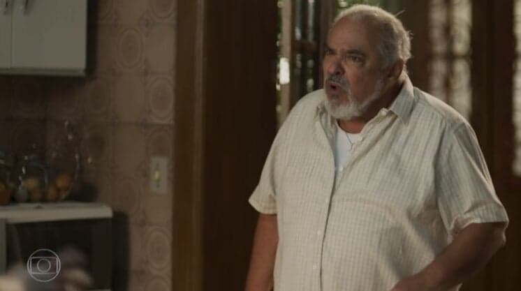 Machista em Segundo Sol, Roberto Bonfim fala sobre o personagem Agenor e dispara: "Estou quase apanhando''