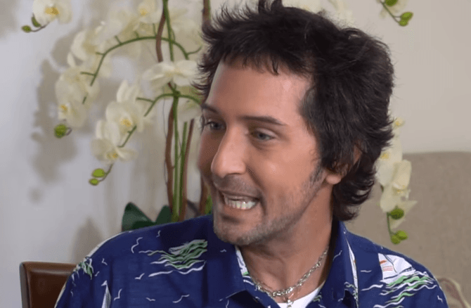 Arlindo Grund dá entrevista para Leda Nagle e fala sobre moda e carreira