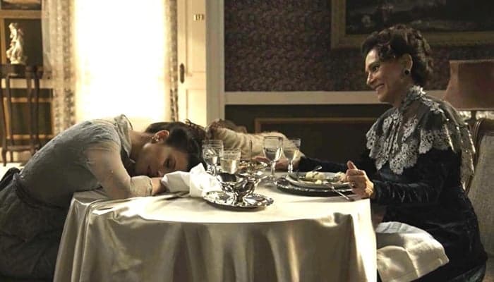 Orgulho e Paixão: Lady Margareth forja tentativa de suicídio da filha e acusa Darcy
