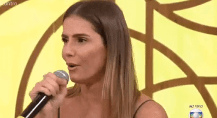 Deborah Secco revela desespero por chegar nos 35 anos sem filho e sem marido e é surpreendida no Encontro