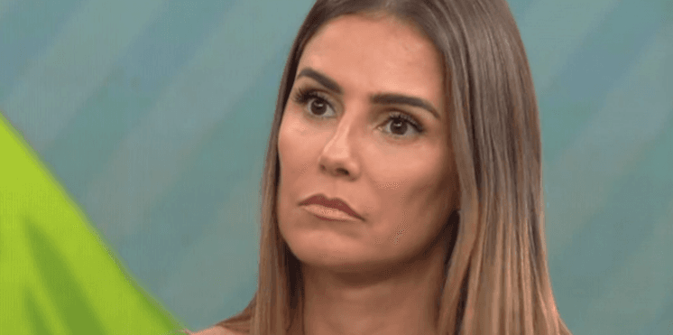 Em entrevista, Deborah Secco surpreende e faz apelo para participar de programa do SBT com a filha
