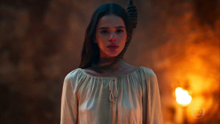 Final de Deus Salve o Rei tem enforcamento de Catarina e Lucrécia dando à luz a quadrigêmeos