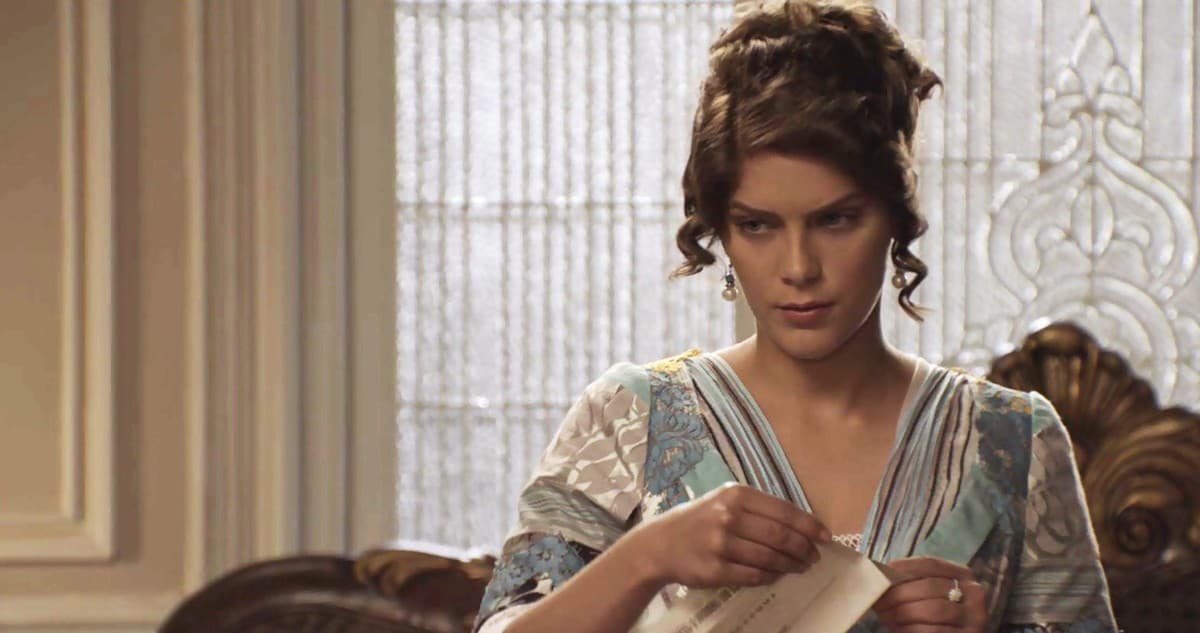 Isabela Santoni interpreta Charlotte Williamson em Orgulho e Paixão (Foto: Divulgação) Isabela Santoni interpreta Charlotte Williamson em Orgulho e Paixão (Foto: Divulgação)