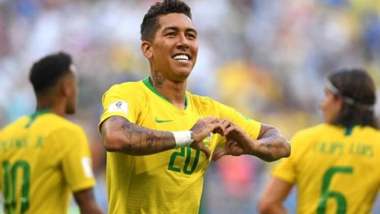 Esposa de Firmino, da Seleção Brasileira, explica quantidade de parentes na Rússia