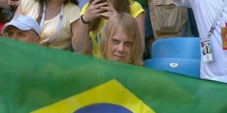 Glenda Kozlowski tieta torcedor que virou meme após segurar bandeira do Brasil
