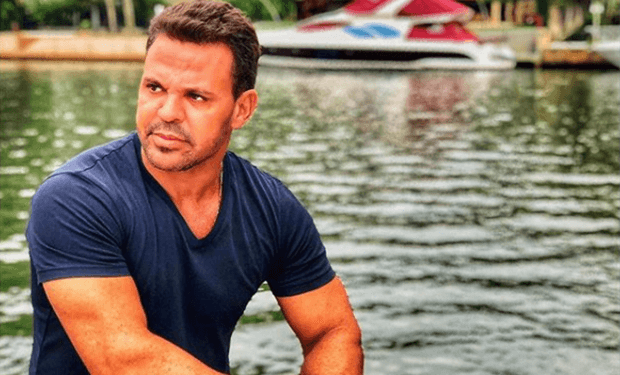 Eduardo Costa revela transa louca com dez mulheres no mesmo dia