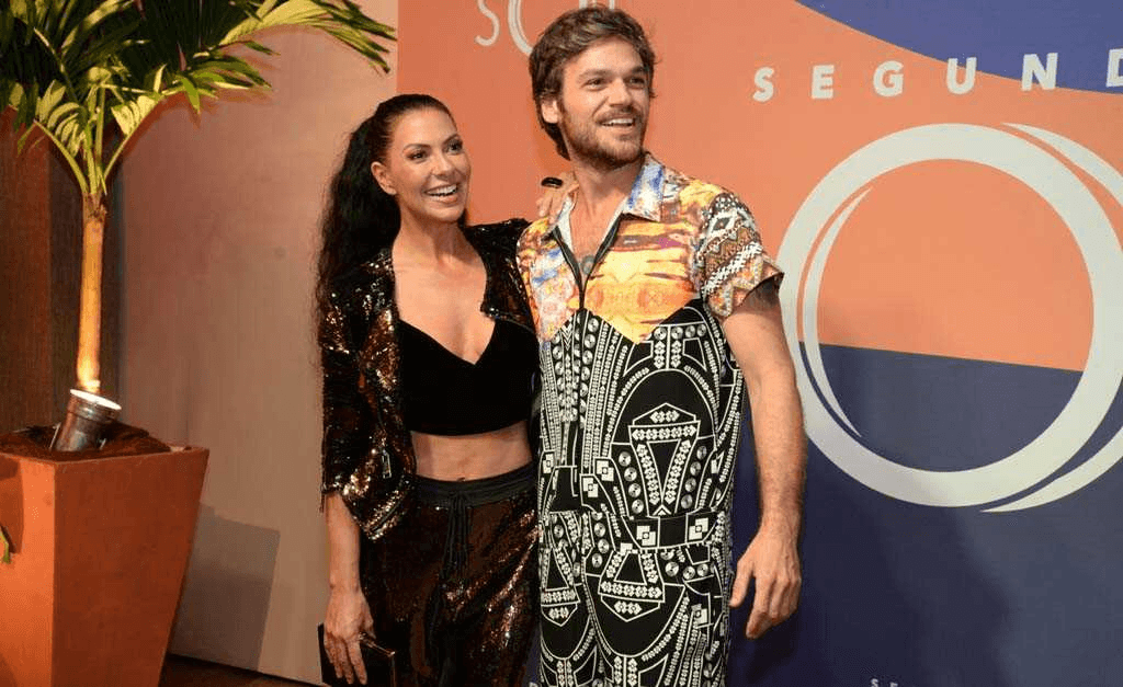 A atriz pretende ter filhos com o ator (Foto: Reprodução) A atriz pretende ter filhos com o ator (Foto: Reprodução)