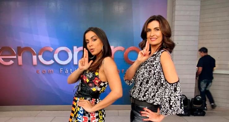 Em alta, Anitta supera Fátima Bernardes e é a dona do maior cachê de publicidade do país