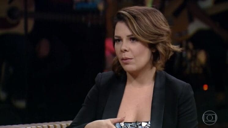 Fernanda Souza encontra ex-Chiquitito que virou comissário de bordo em voo e tem reação surpreendente