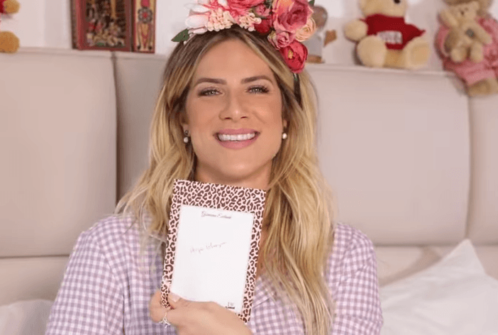 Giovanna Ewbank faz brincadeira com famosos em vídeo no seu canal do YouTube