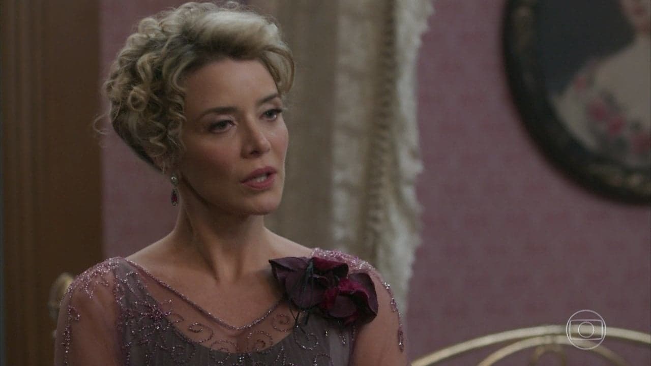 Josephine (Christine Fernandes) em cena de Orgulho e Paixão (Foto: Reprodução/Globo)