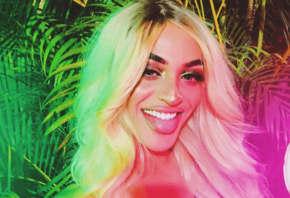 Com olho machucado, Pabllo Vittar encontra solução criativa para escondê-lo e causa na web