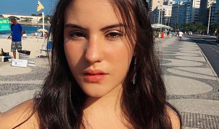 Aos 16 anos, Giovanna Rispoli fala sobre namorado e cenas tensas de sequestro em série da Globo