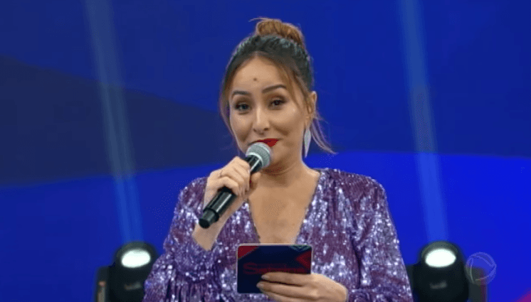 Após dar à luz, Sabrina Sato pode perder programa semanal; Record nega