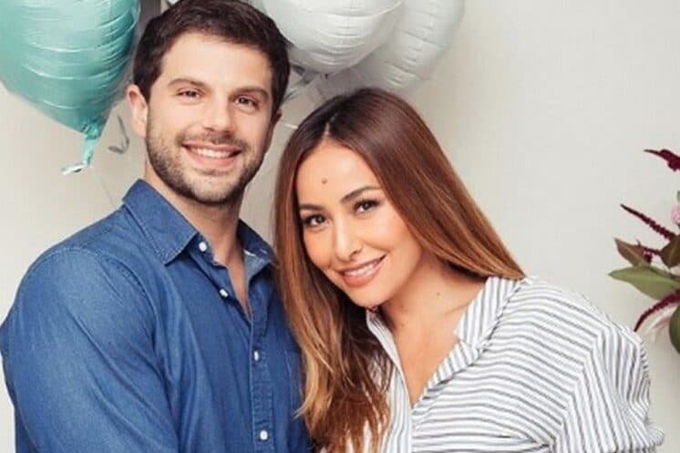 Grávida de seis meses, Sabrina Sato revela dificuldade em escolher o nome da primeira filha