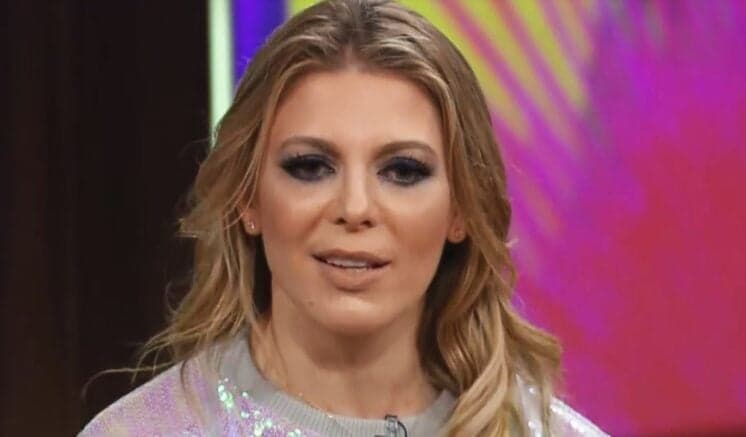 Sheila Mello é internada as pressas em São Paulo e grave doença é revelada: "gangrena"