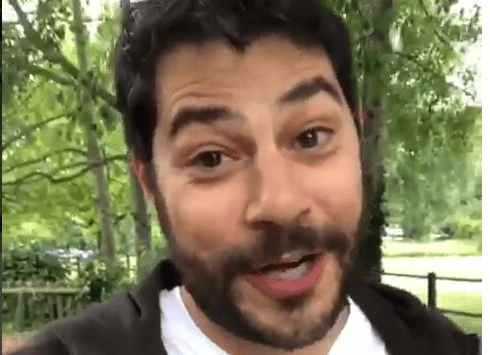 Após dizer que acertou ao sair da Globo, Evaristo Costa posta vídeo no canal e legenda: "Boas lembranças"
